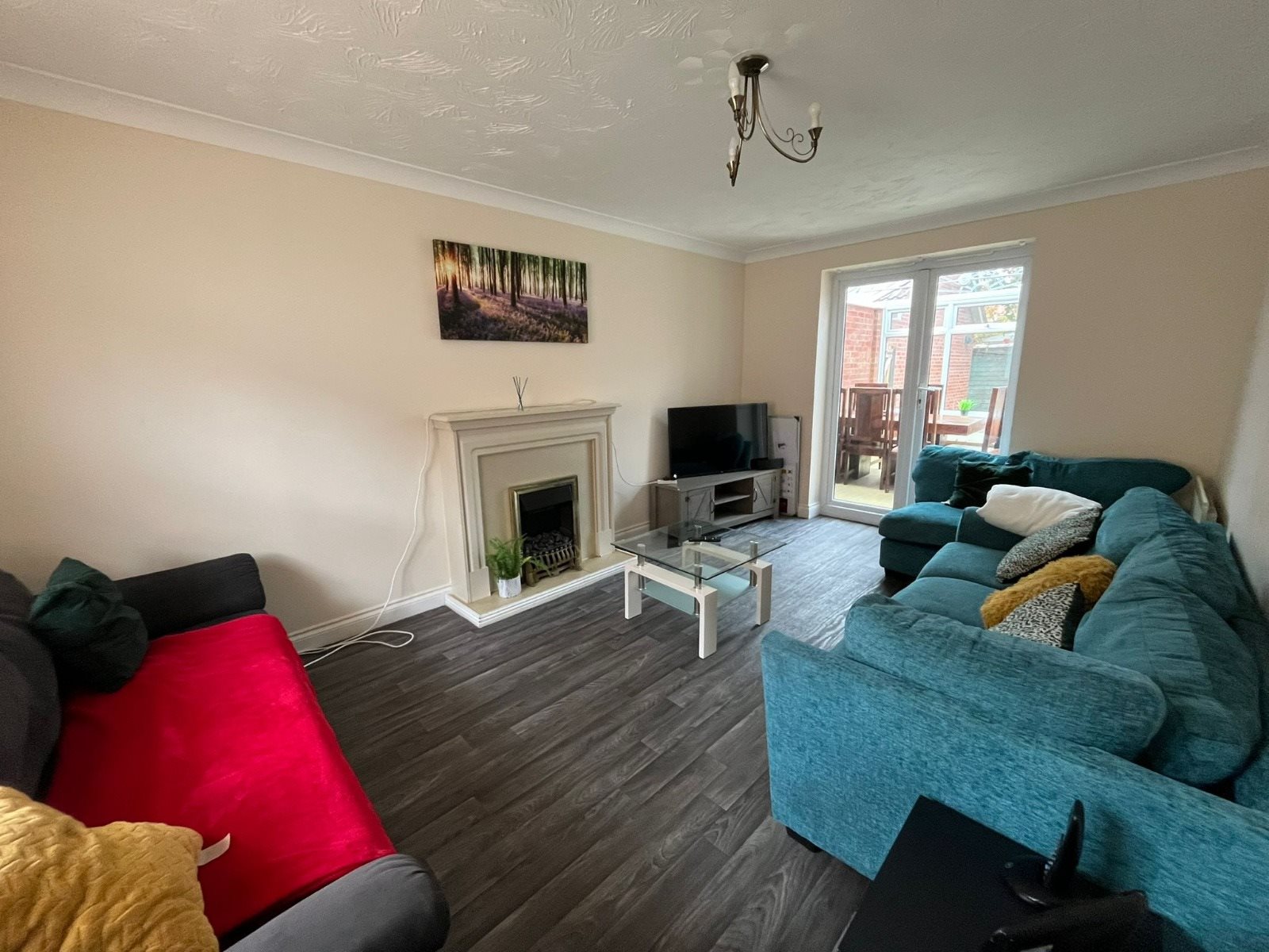 6 bed house to rent in Hatcher Crescent, , CO2  - Property Image 1