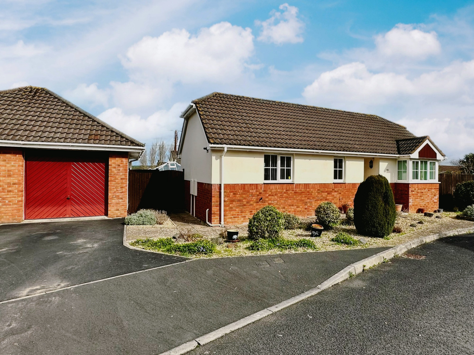 Guide Price £300,000