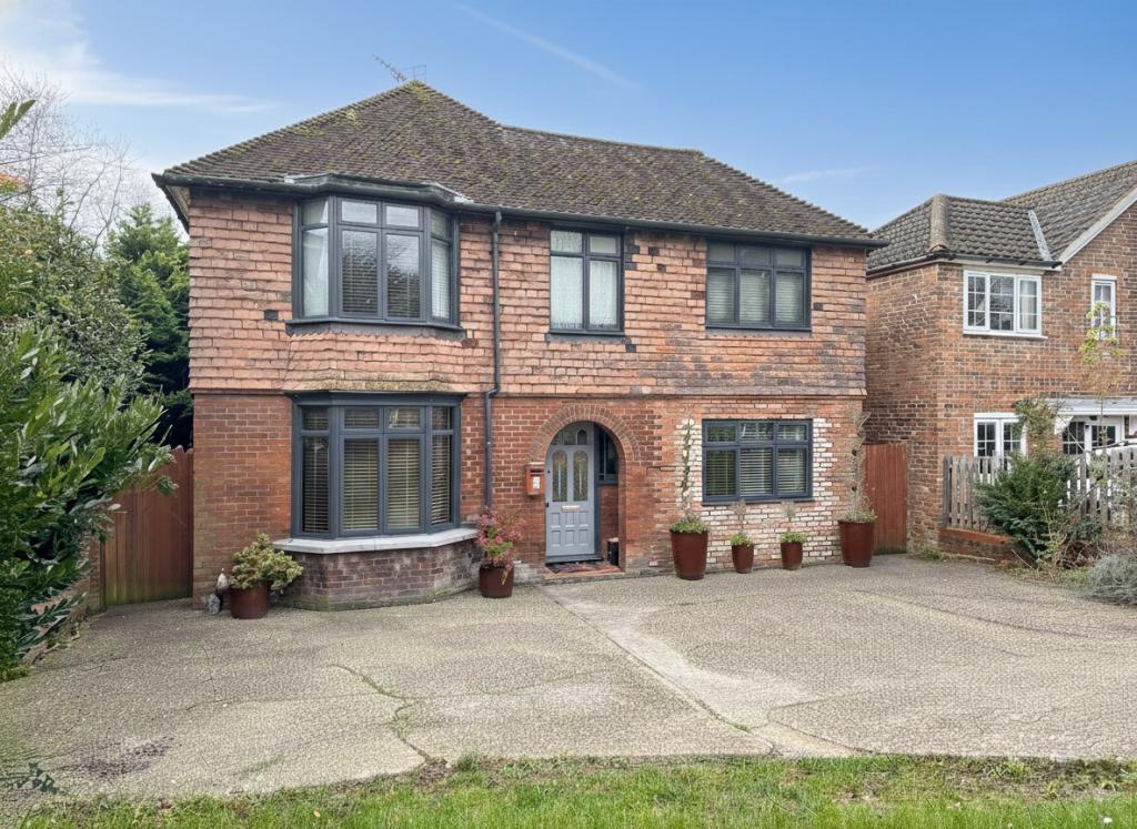 Maidstone Road, Ashford, TN24