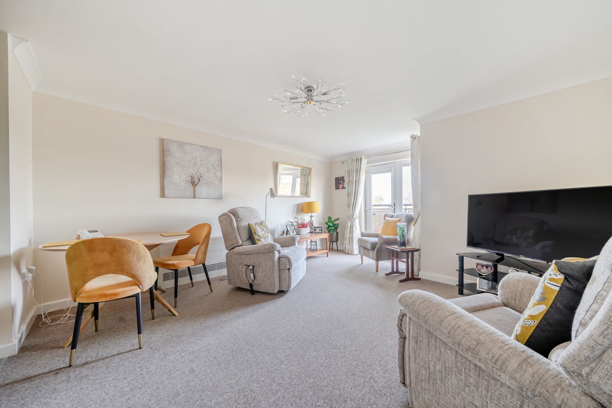 2 bed retirement property for sale in Trafalgar Road, Marina Court Trafalgar Road, GL20  - Property Image 2