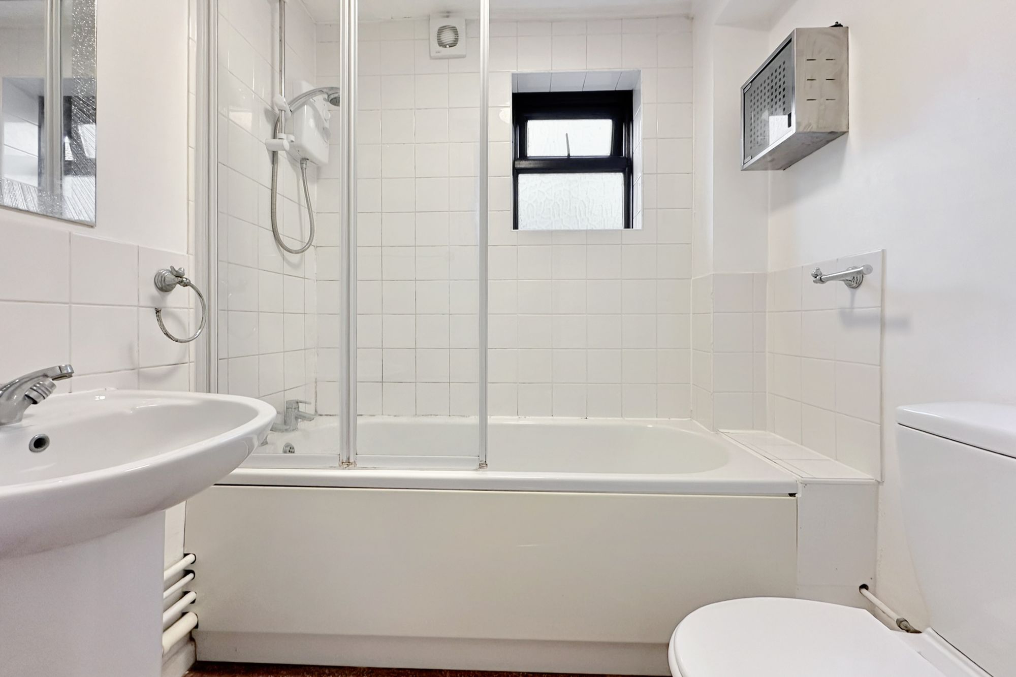 1 bed maisonette to rent in Alders Green, Longlevens, Gloucester, GL2 4