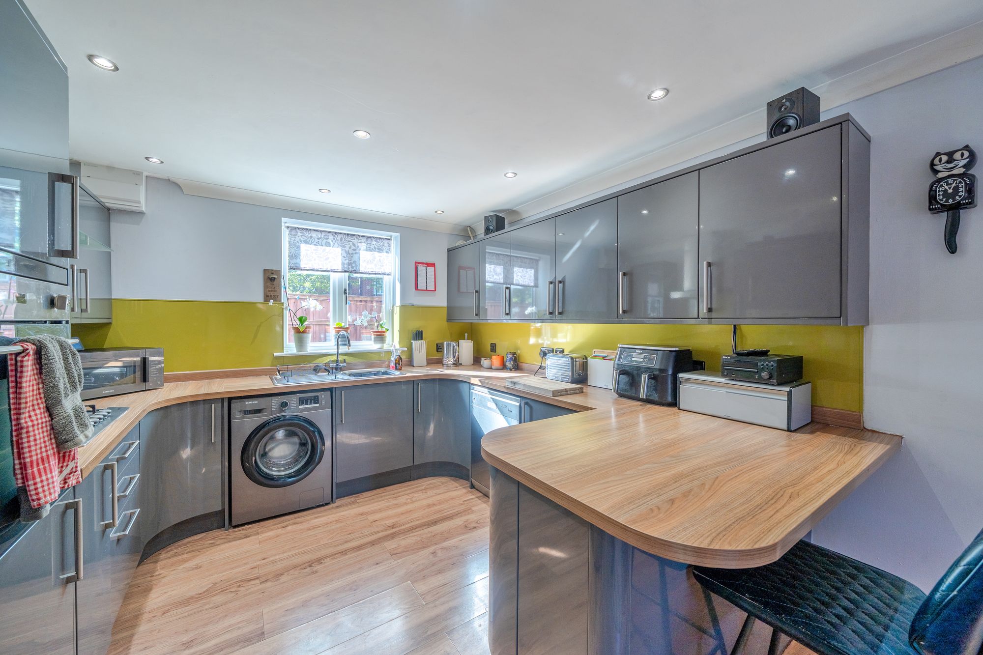 3 bed mid-terraced house for sale in Monterey Road, Walton Cardiff, GL20 1