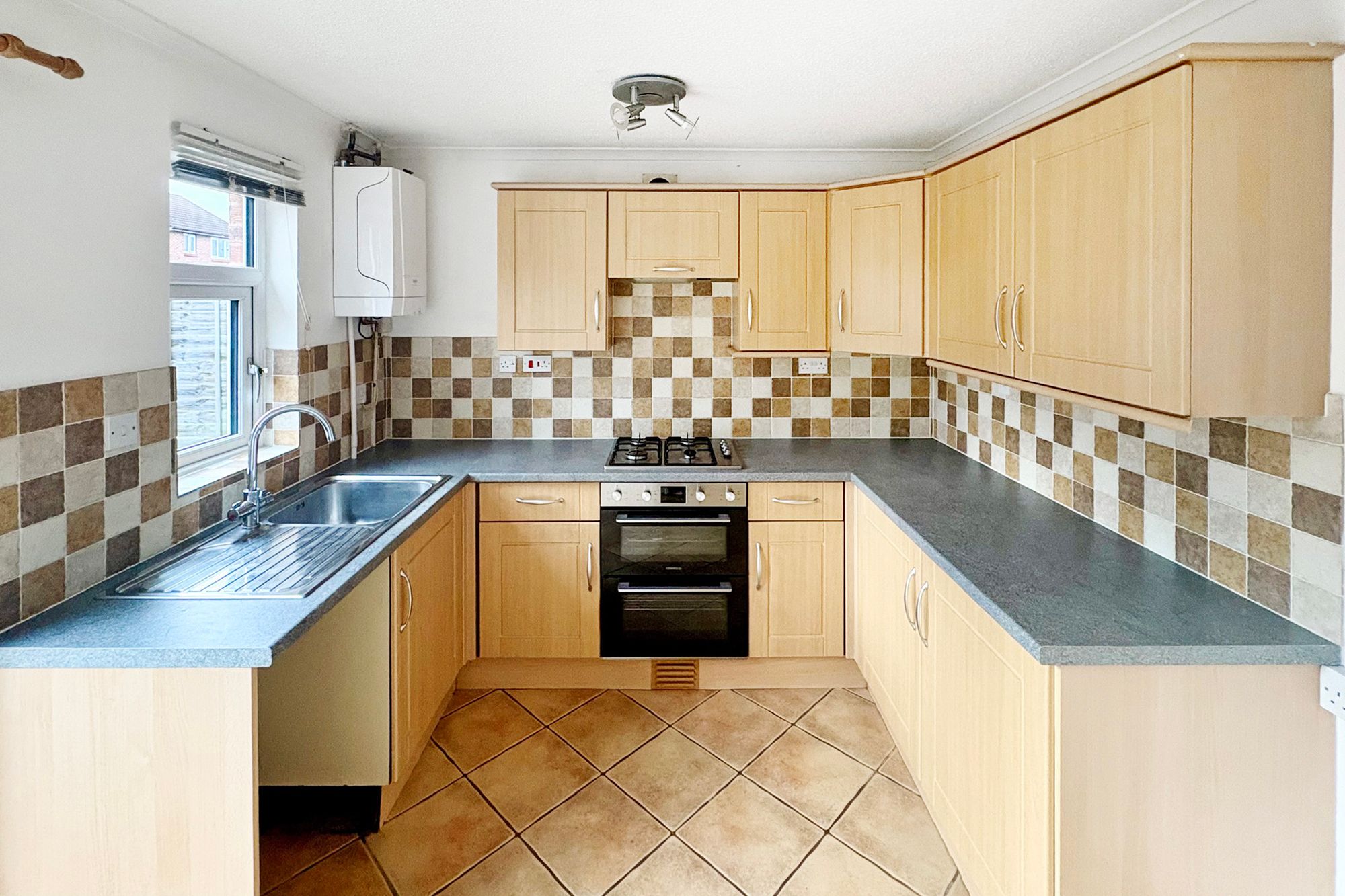 2 bed terraced house to rent in Horsley Close, Abbeymead, GL4  - Property Image 2