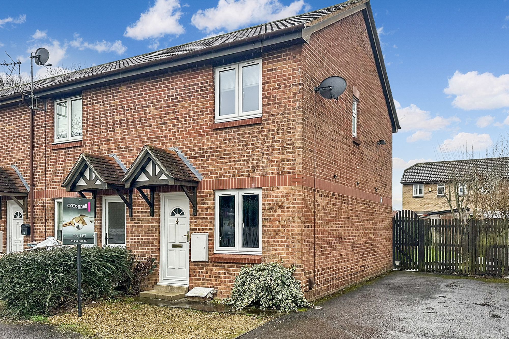 2 bed terraced house to rent in Horsley Close, Abbeymead, GL4  - Property Image 1