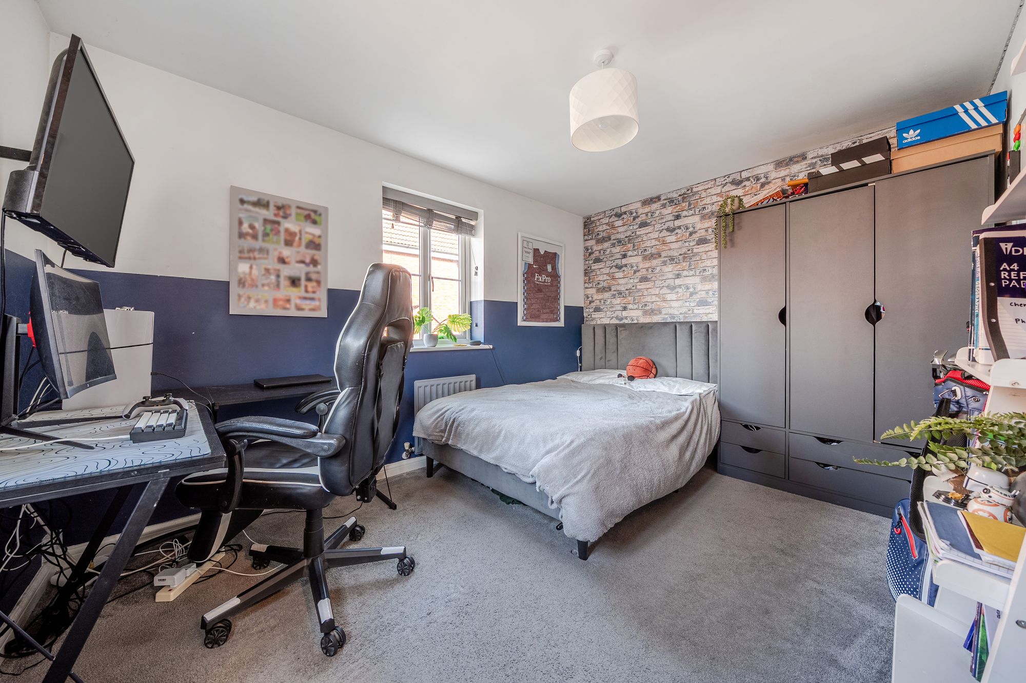 3 bed end of terrace house for sale in Second Crossing Road, Walton Cardiff, GL20 12