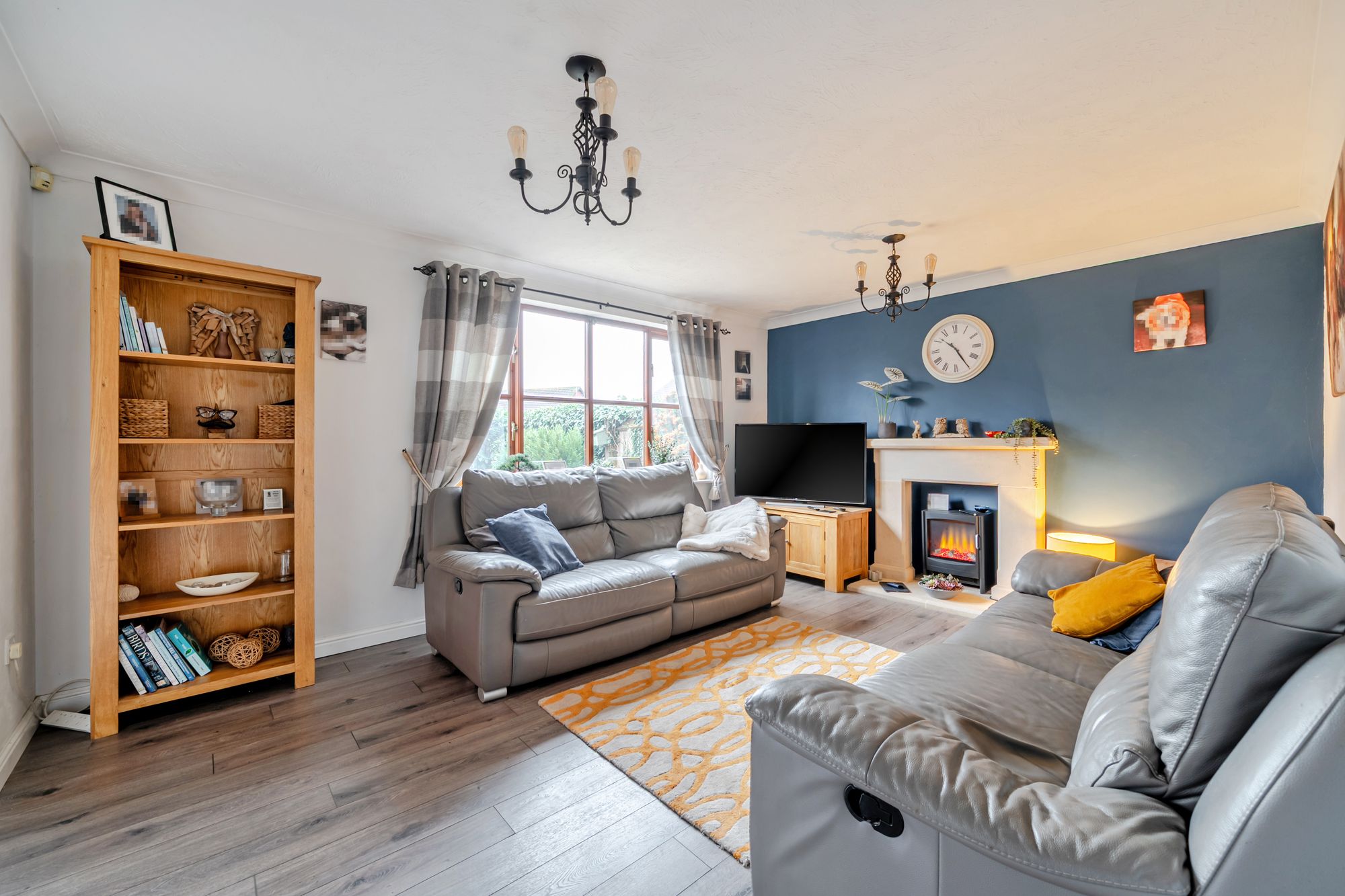 4 bed detached house for sale in Courtney Close, Stonehills, Tewkesbury, GL20 5