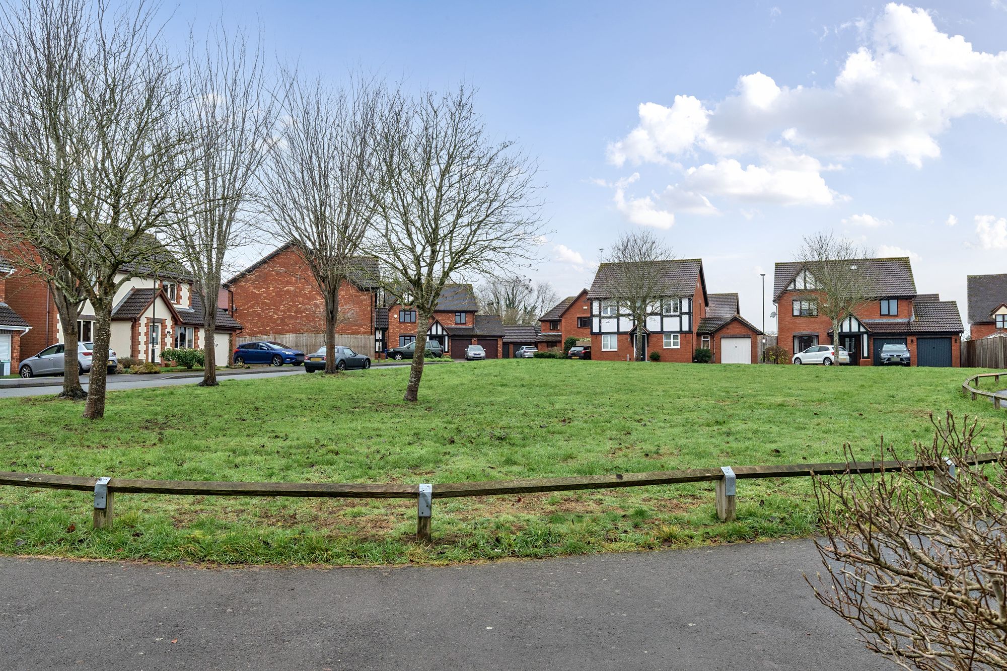 4 bed detached house for sale in Courtney Close, Stonehills, Tewkesbury, GL20 2