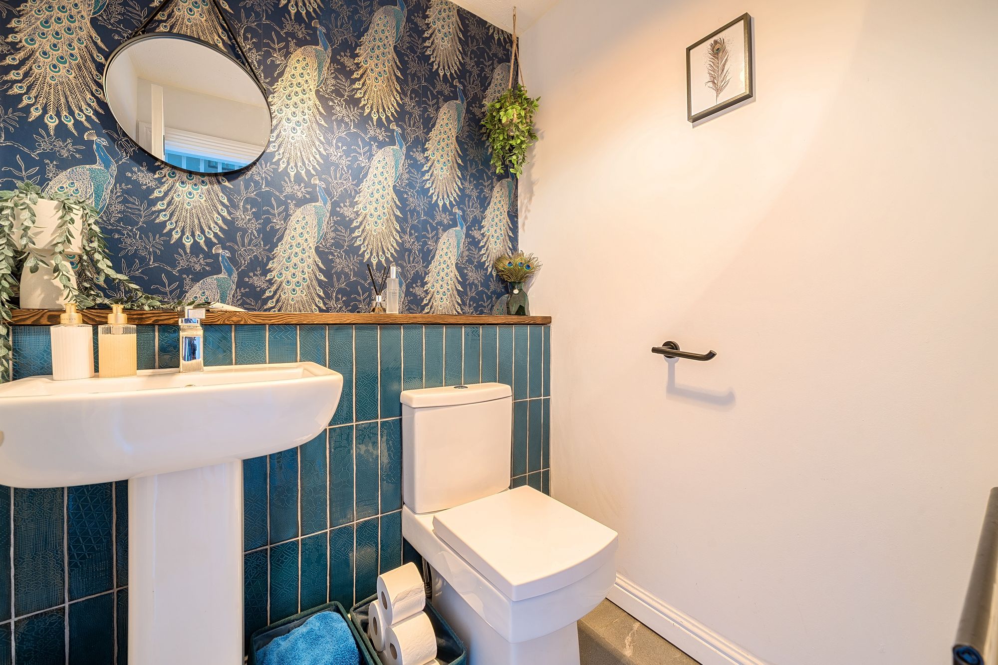 4 bed detached house for sale in Courtney Close, Stonehills, Tewkesbury, GL20  - Property Image 6