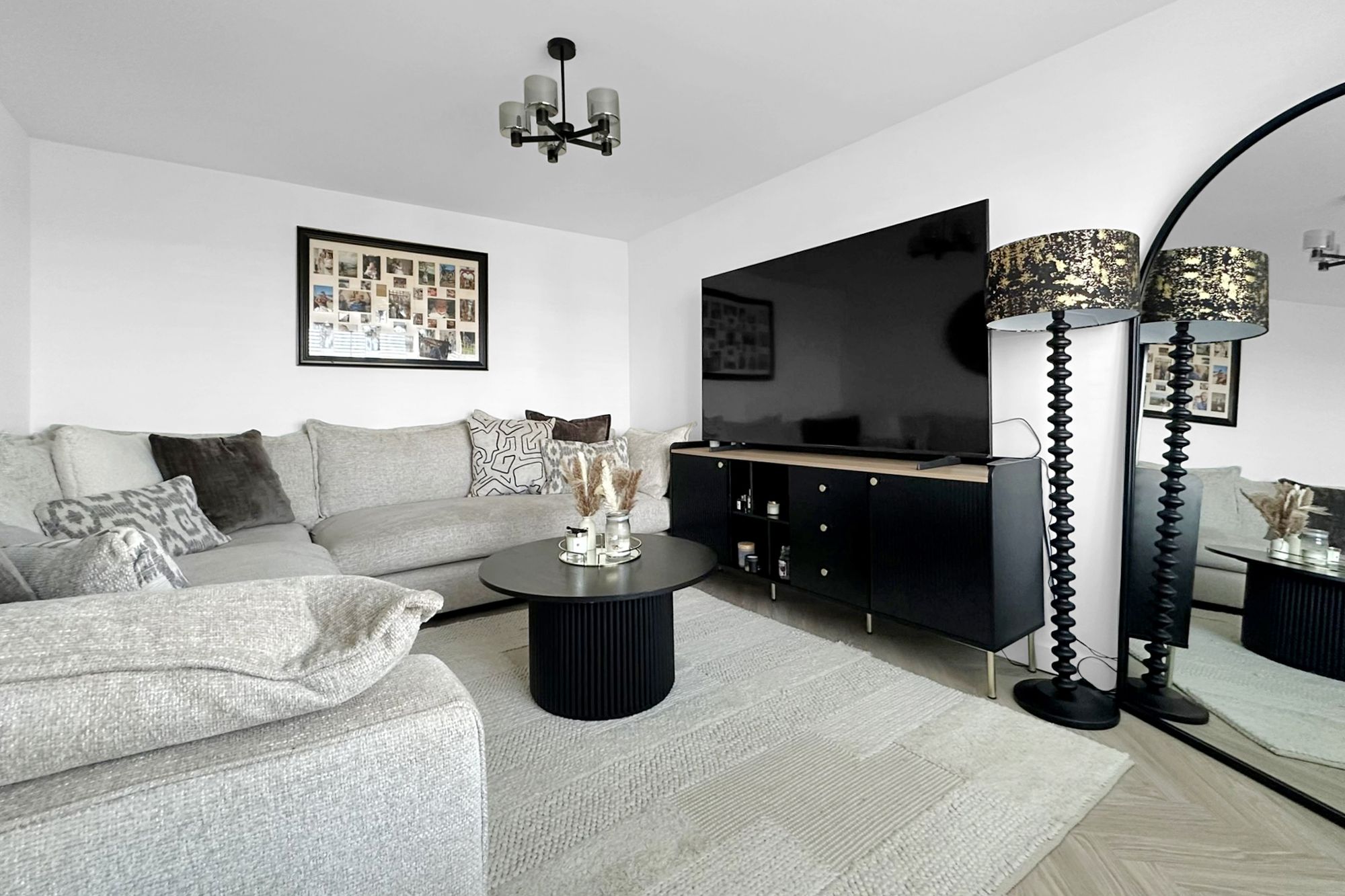 5 bed detached house for sale in Avellana Way, Ashchurch, GL20  - Property Image 2