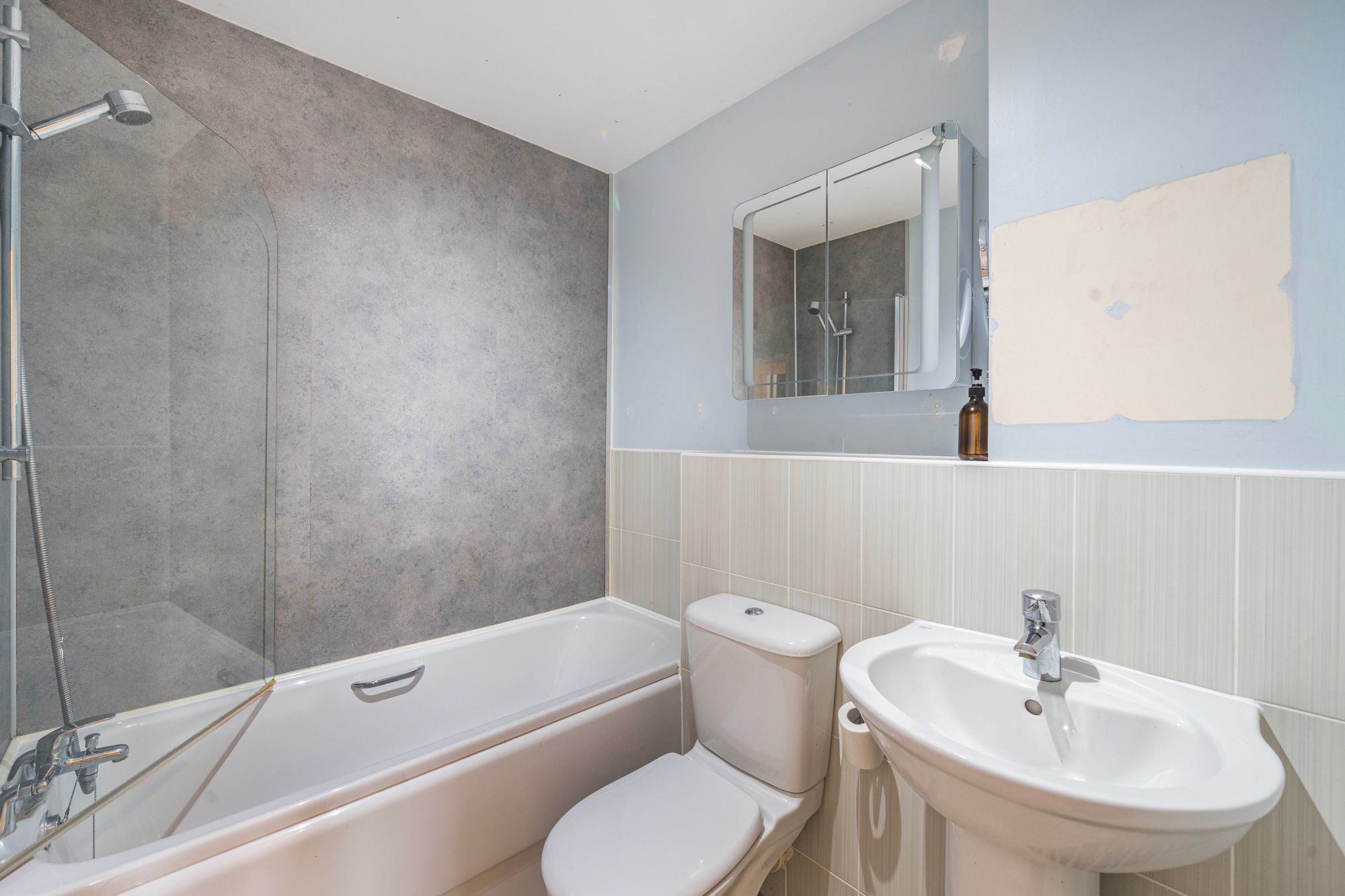 3 bed terraced house for sale in Gainsborough Road, Walton Cardiff, GL20  - Property Image 12