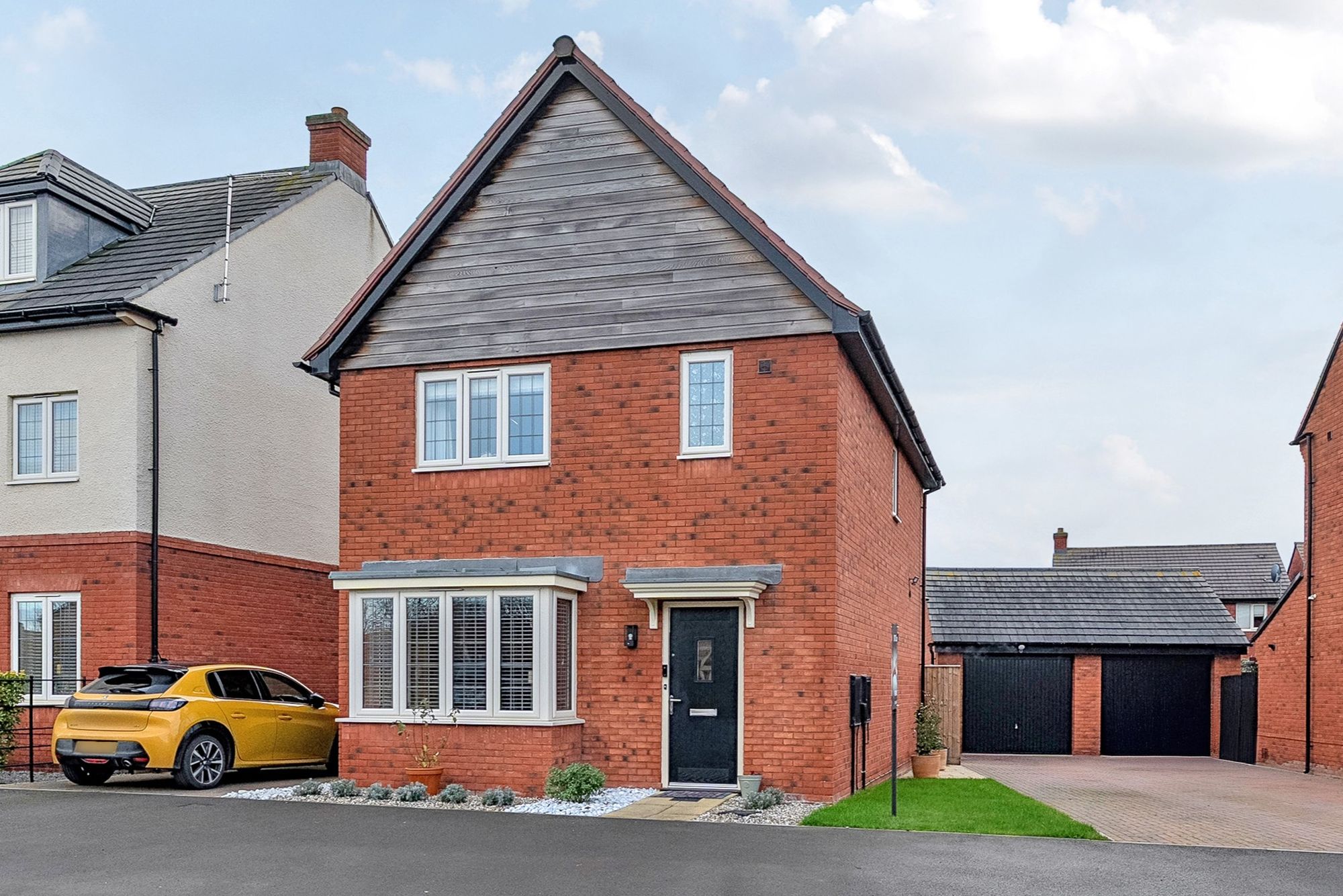 3 bed detached house for sale in Bluebell Road, Walton Cardiff, GL20  - Property Image 1