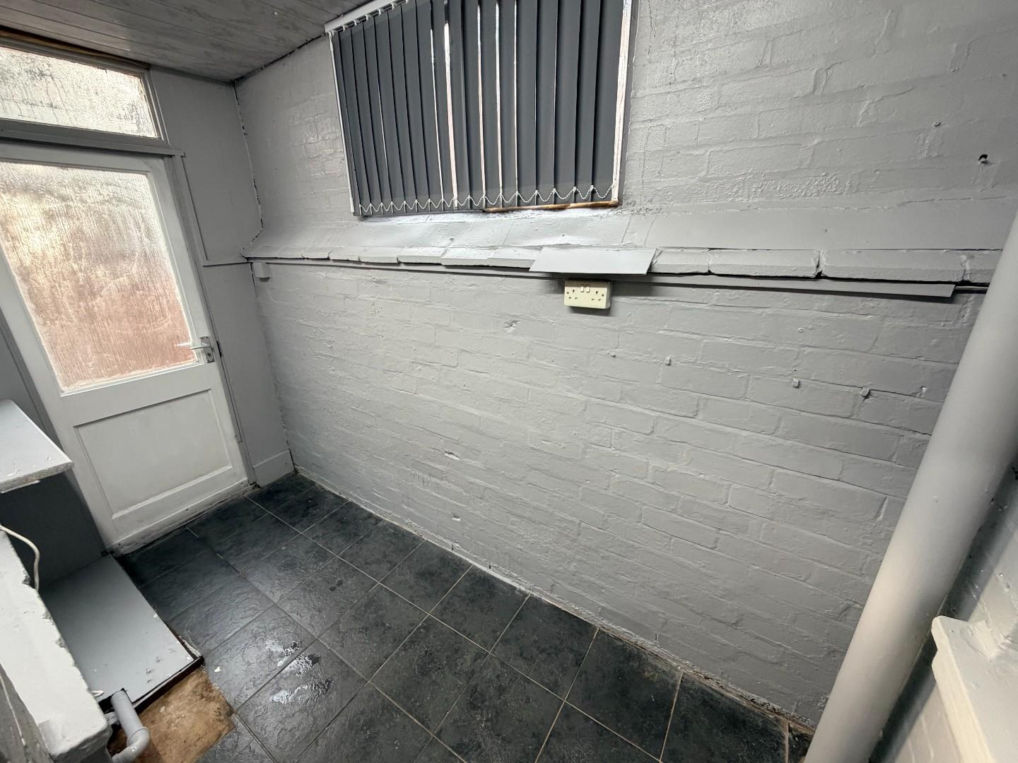 3 bed house to rent in Hollis Road, Coventry 4