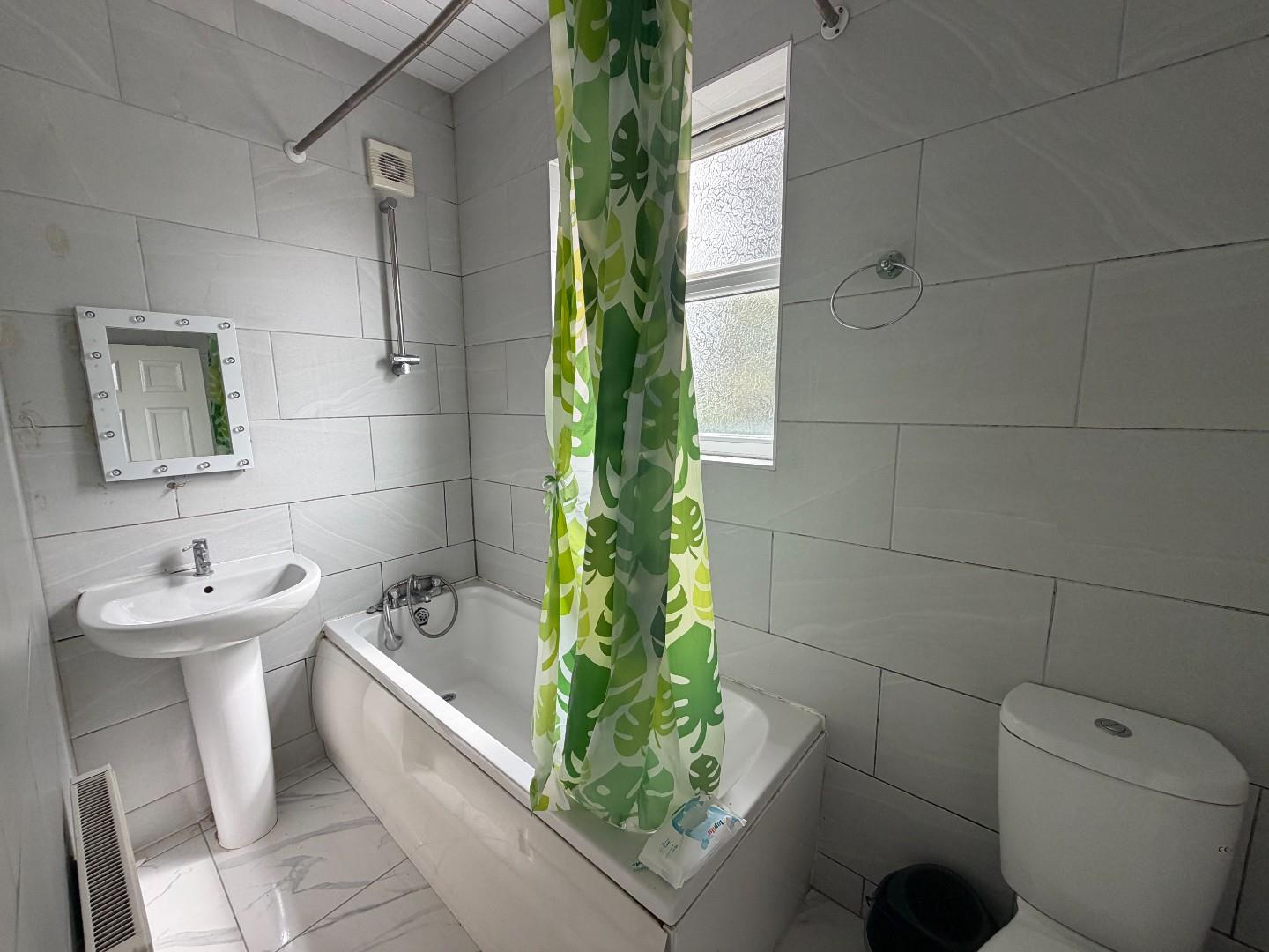 2 bed house to rent in Foleshill Road, Coventry 4