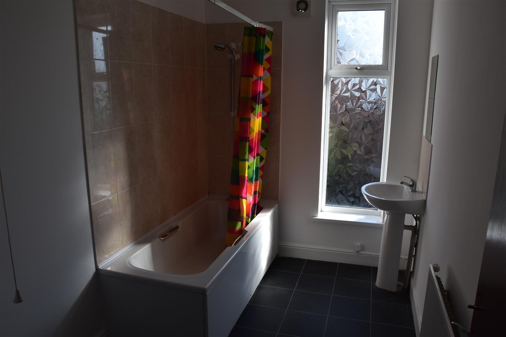 6 bed house share to rent in Minster Road, Coventry 4
