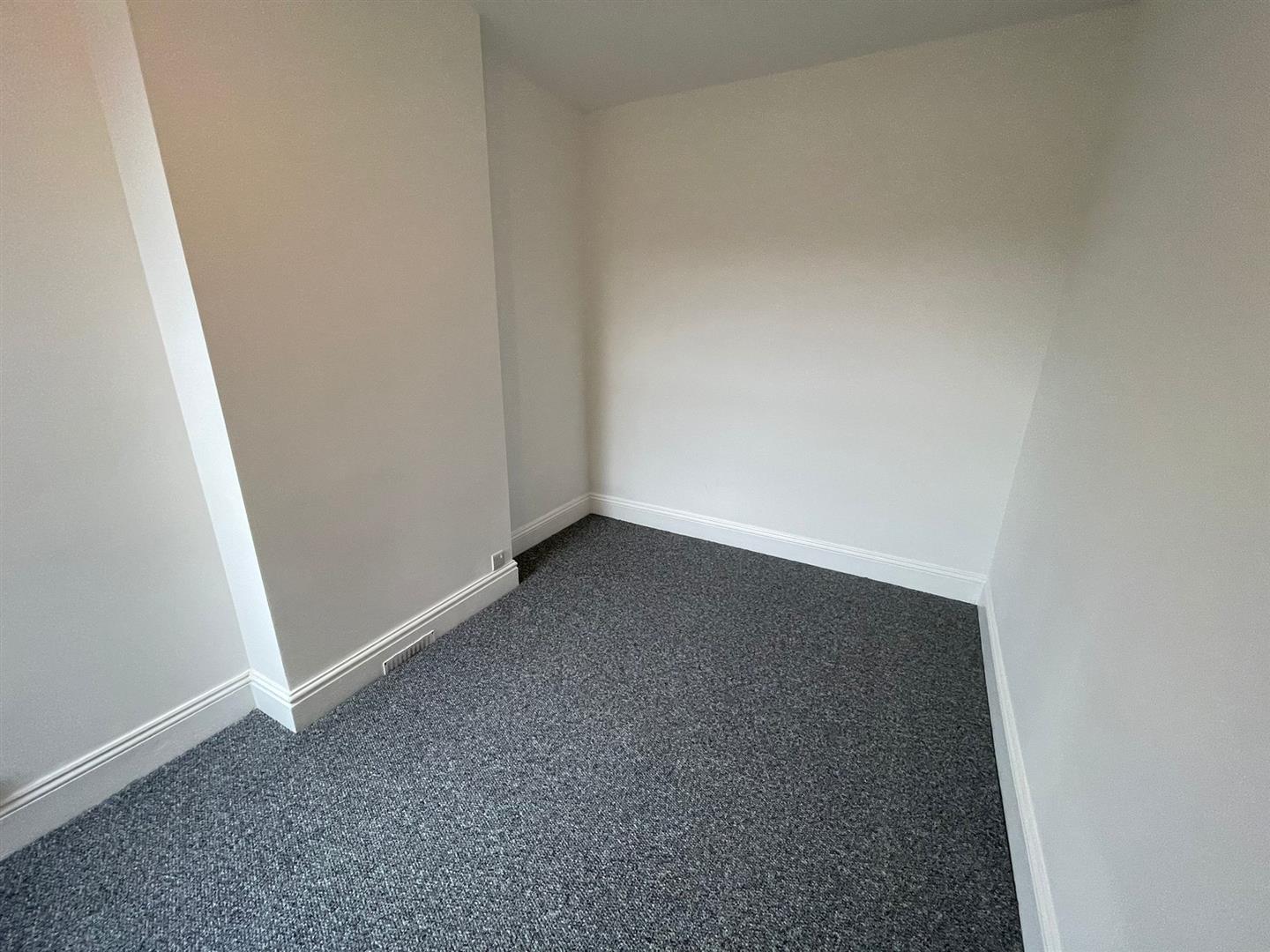 3 bed house to rent in Bolingbroke Road, Coventry 8