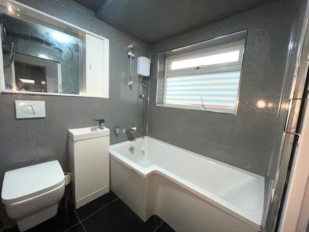 3 bed terraced house to rent in Grange Road, Coventry 3