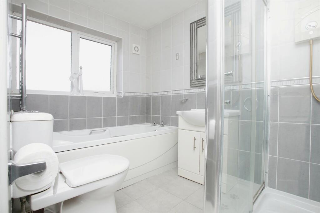 3 bed semi-detached house to rent in Jackers Road, Coventry 6