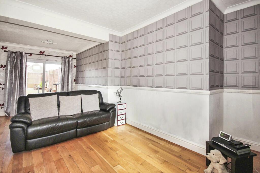 3 bed semi-detached house to rent in Jackers Road, Coventry 1
