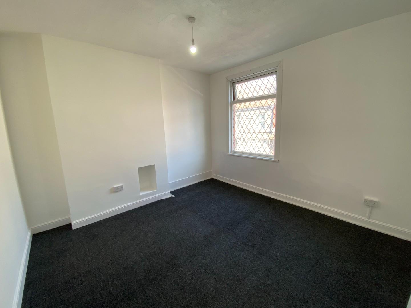 3 bed terraced house to rent in Park Street, Coventry 7
