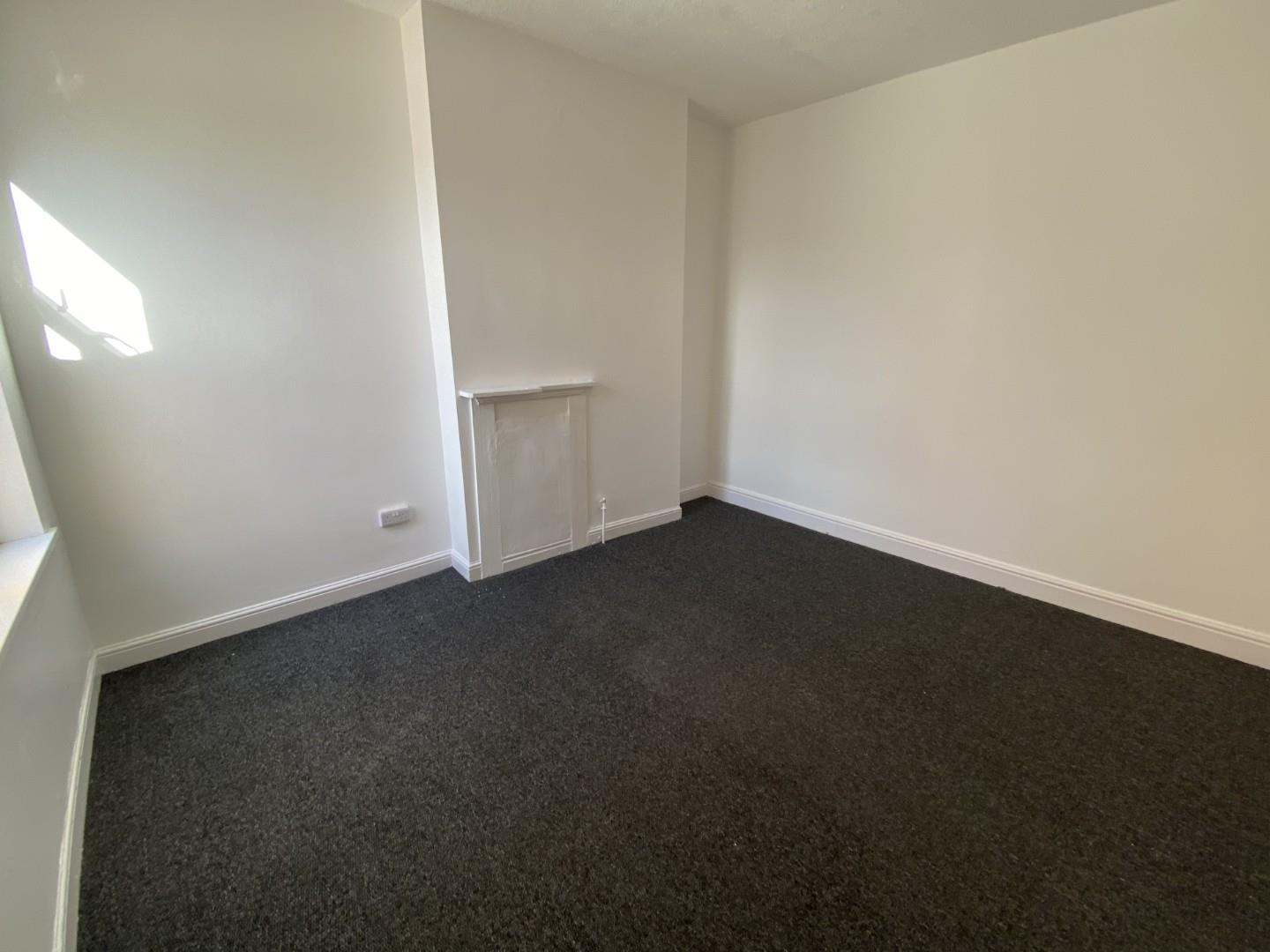 3 bed terraced house to rent in Park Street, Coventry 8