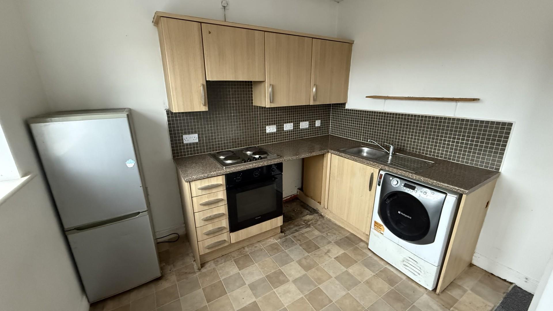 2 bed flat for sale in Brickhouse Lane South, Tipton 8