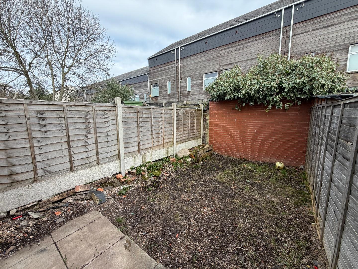 2 bed terraced house to rent in Aldbourne Road, Coventry 3