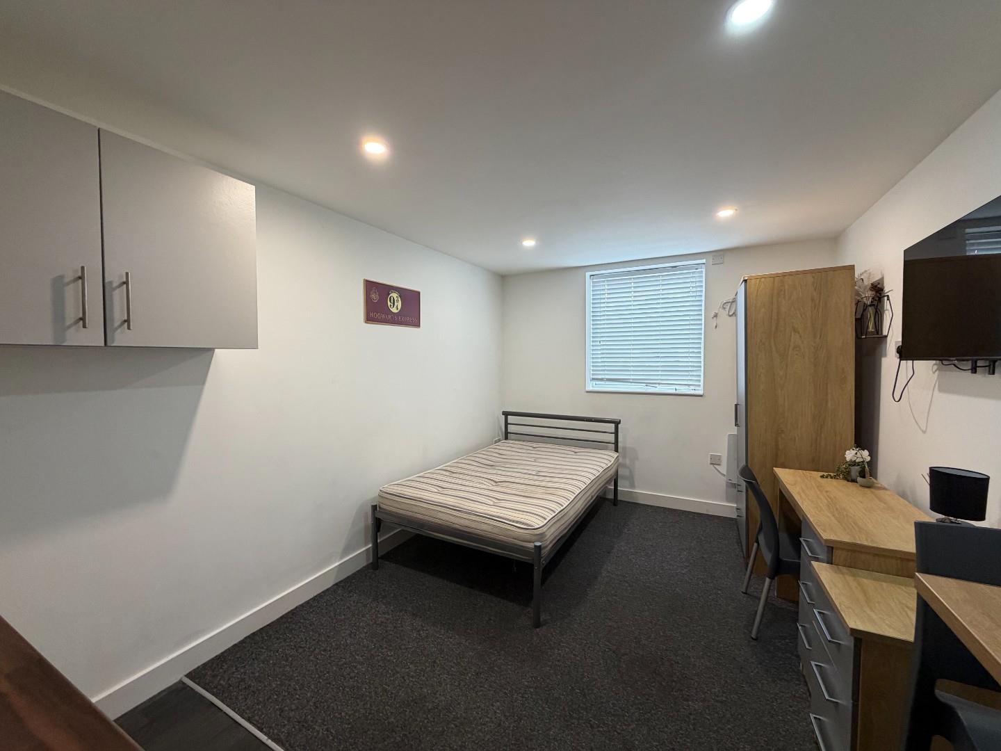 1 bed flat to rent in Lower Holyhead Road, Coventry - Property Image 1