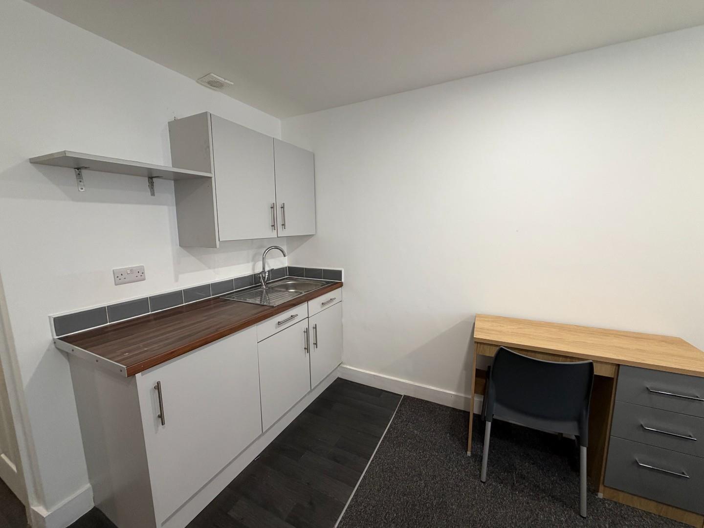 1 bed flat to rent in Lower Holyhead Road, Coventry 2