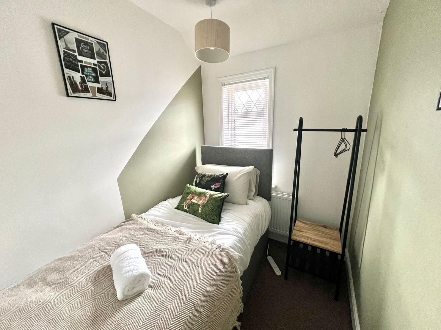 3 bed terraced house for sale in Holborn Avenue, Coventry 5