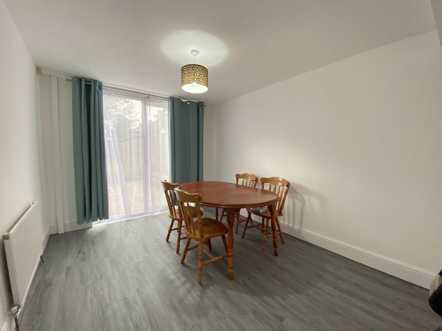 3 bed terraced house to rent in Mellowdew Road, Coventry 3
